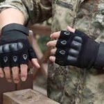 Yoo Tactical Military Fitness Touch Gloves Black (half)
